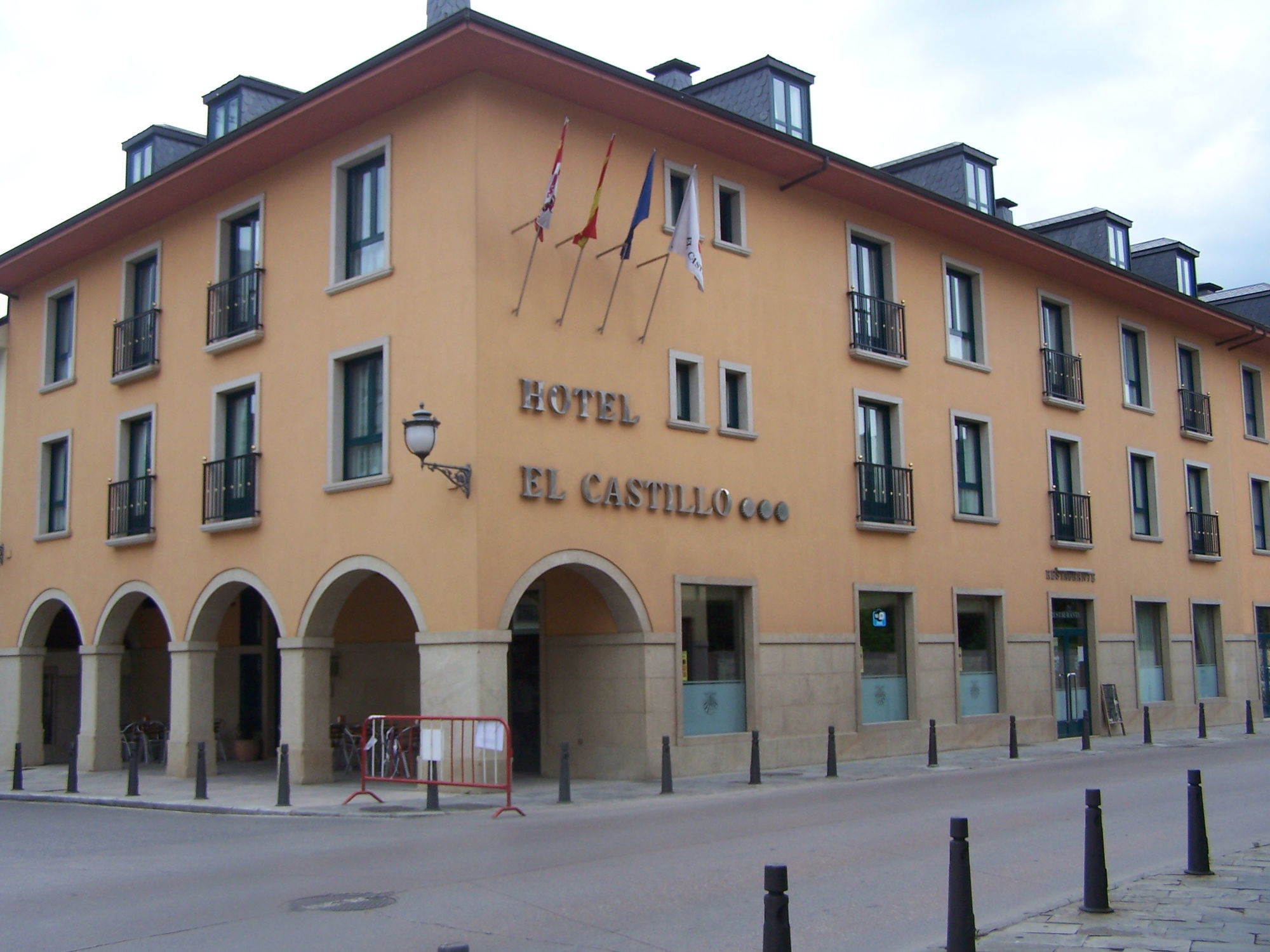 Hotel El Castillo Ponferrada Ngoại thất bức ảnh